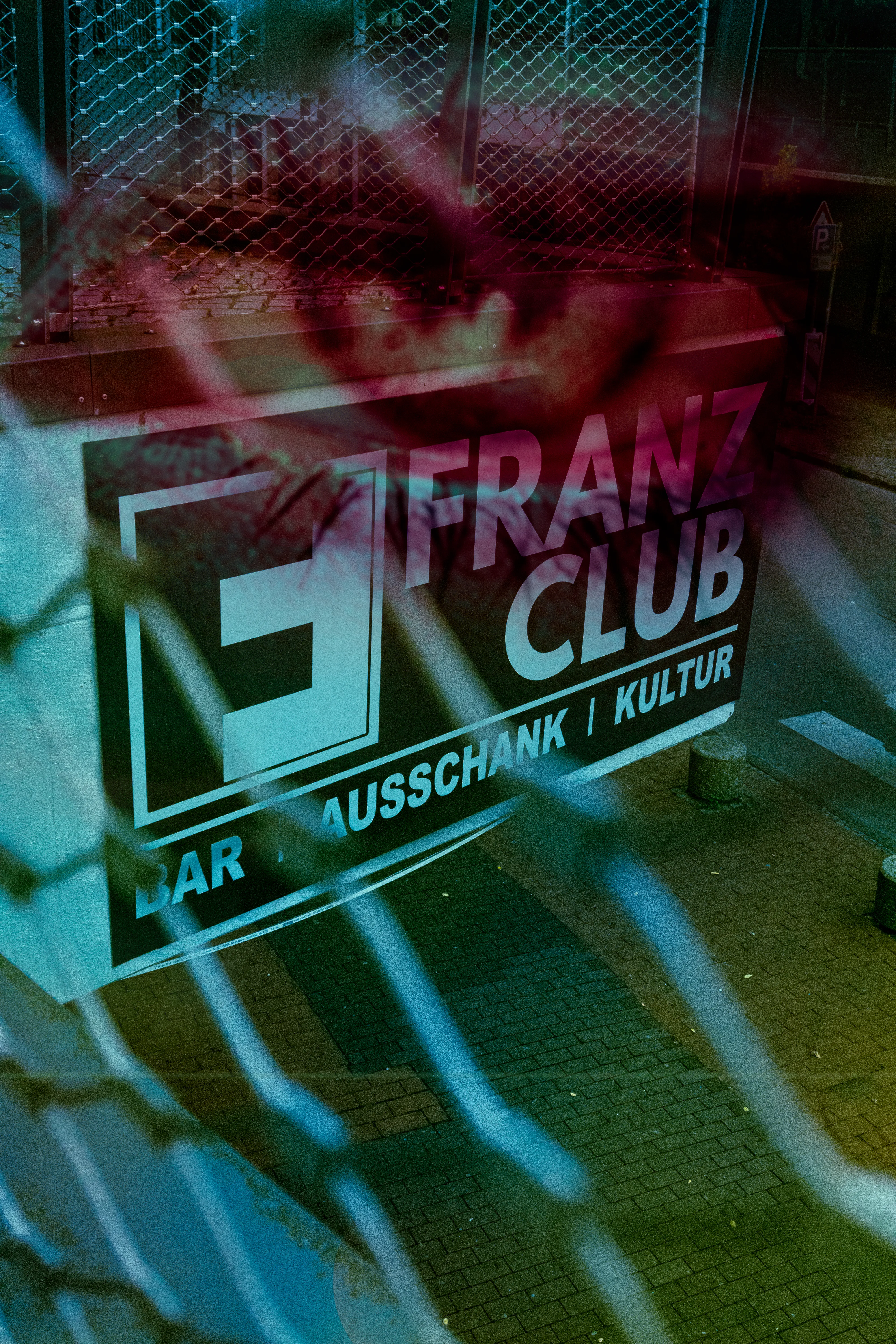 Portfolio Bild /_astro/Auge-und-Club.v-KhSot2.jpg